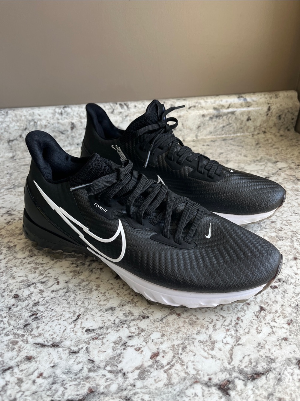 Nike Black & White Men's Golf Shoes